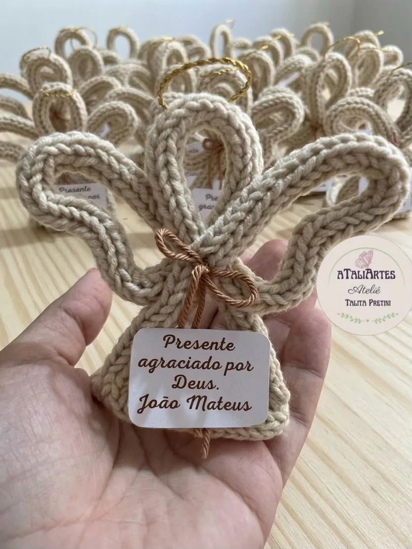 Lembrancinha personalizada Anjinho em tricotin com 10 unidades