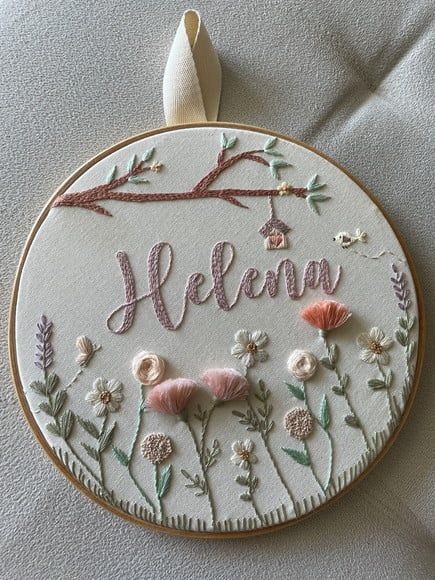 Bordado Nome Porta Maternidade Jardim Floral